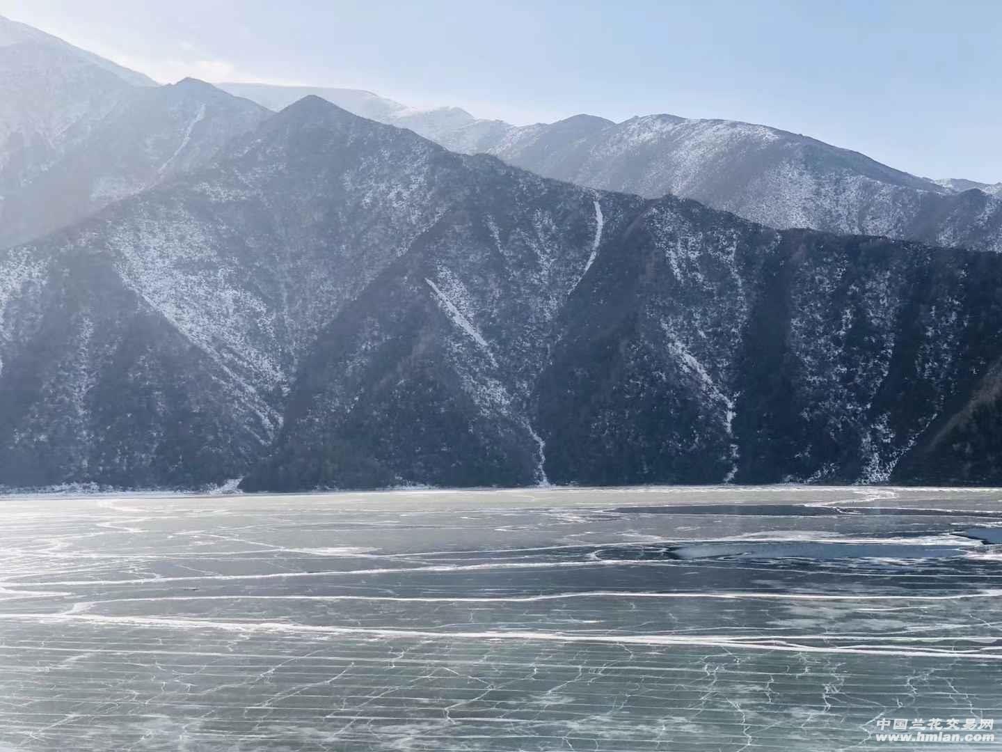 雪山春晓